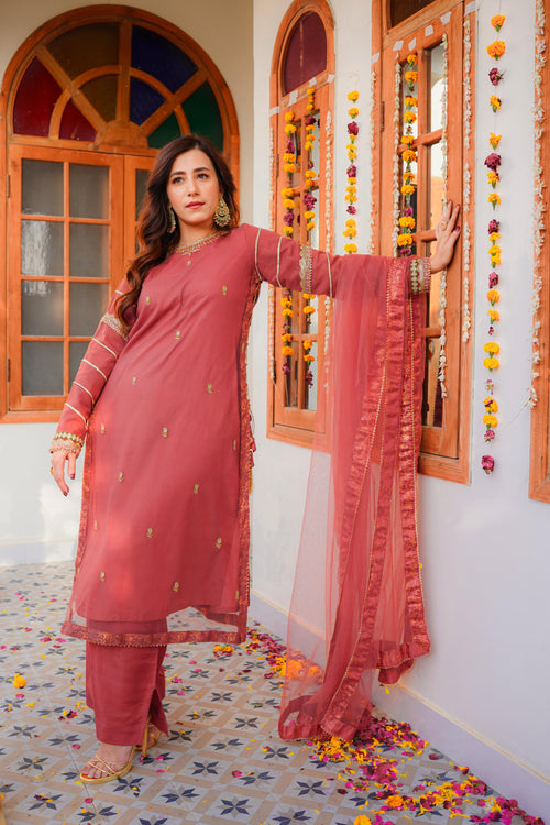 wedding dress design in pakistan Pakistani Wedding Dresses are known for Beauty and Distinctiveness   Hoorain Designer Wear